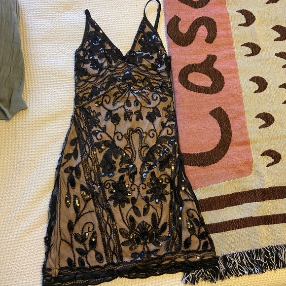 Lulu’s Black Sequin Mini Dress - Picture 2 of 7